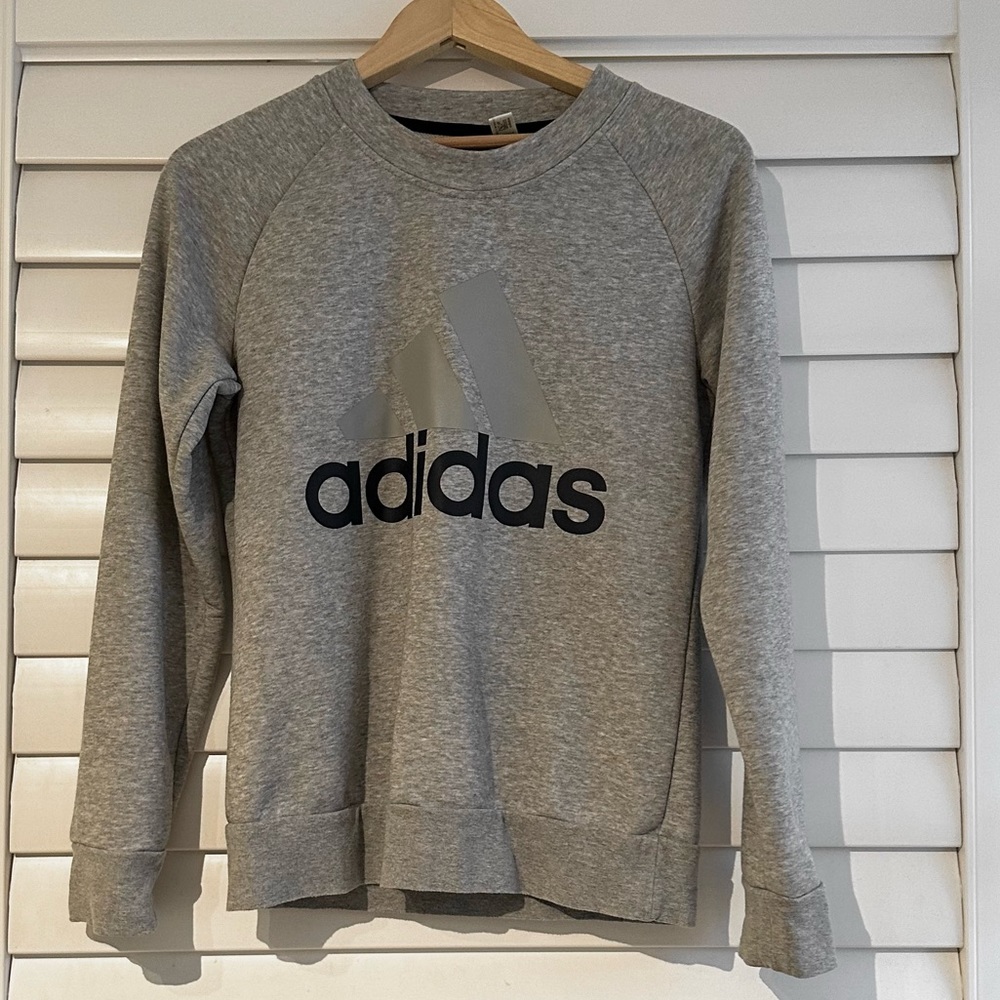 Adidas crewneck